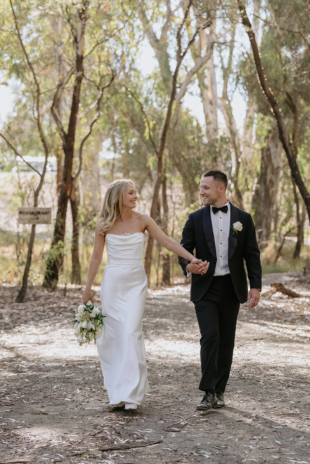 JAMEY_JASON_LOVEBYSHAE_MORRISONS_WINERY-112_websize.jpg
