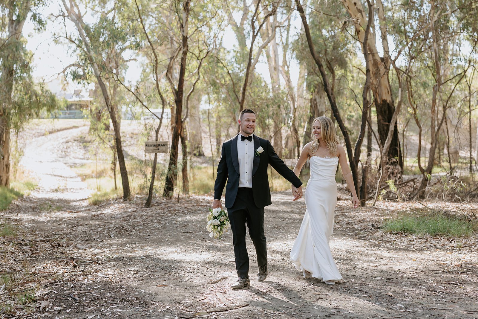 JAMEY_JASON_LOVEBYSHAE_MORRISONS_WINERY-228_websize.jpg
