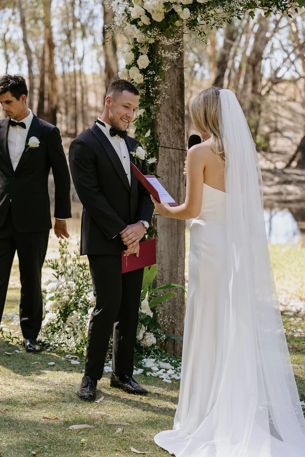 JAMEY_JASON_LOVEBYSHAE_MORRISONS_WINERY-140_websize.jpg