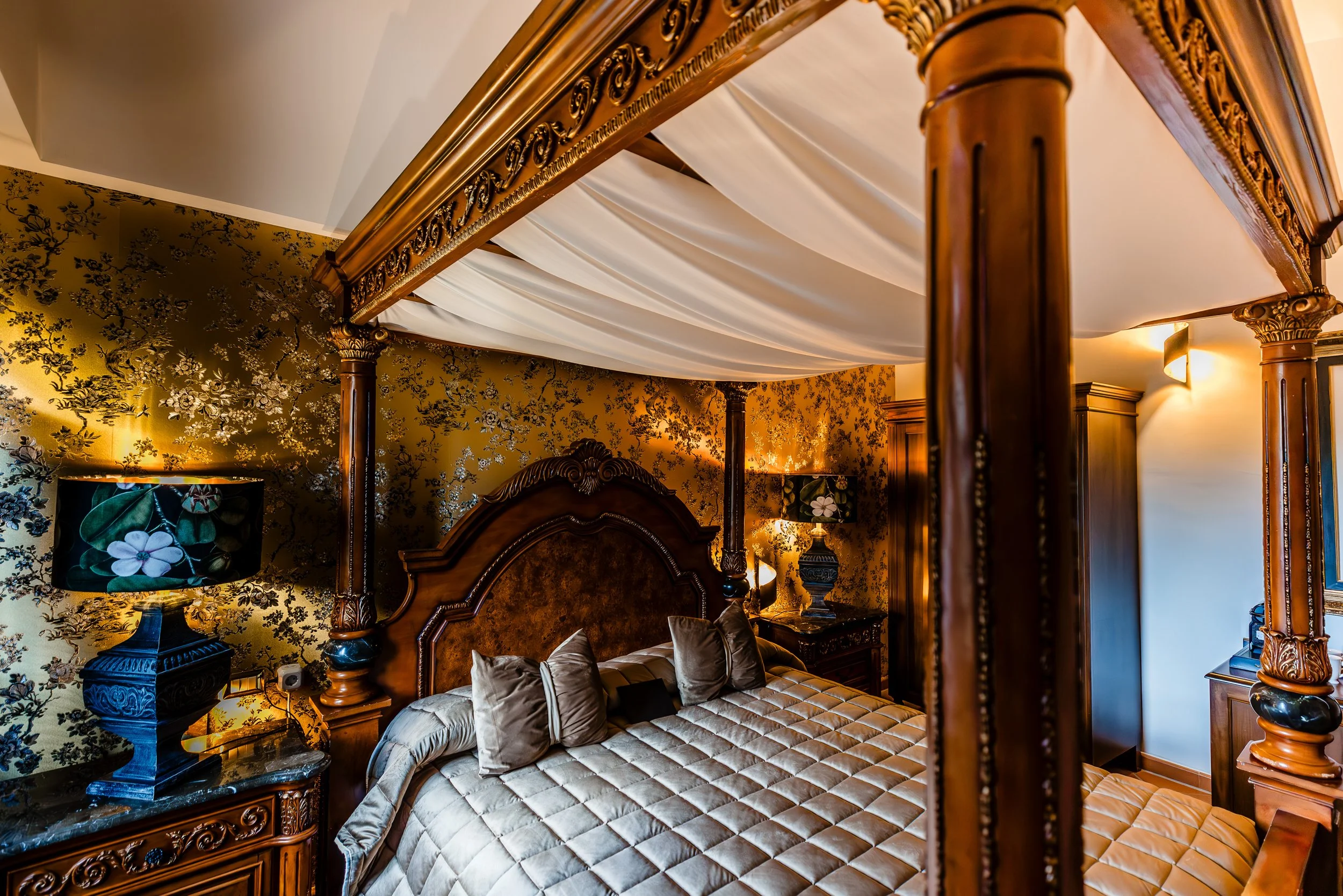 BRA - Website - Suites - Deluxe Double - 2.jpg