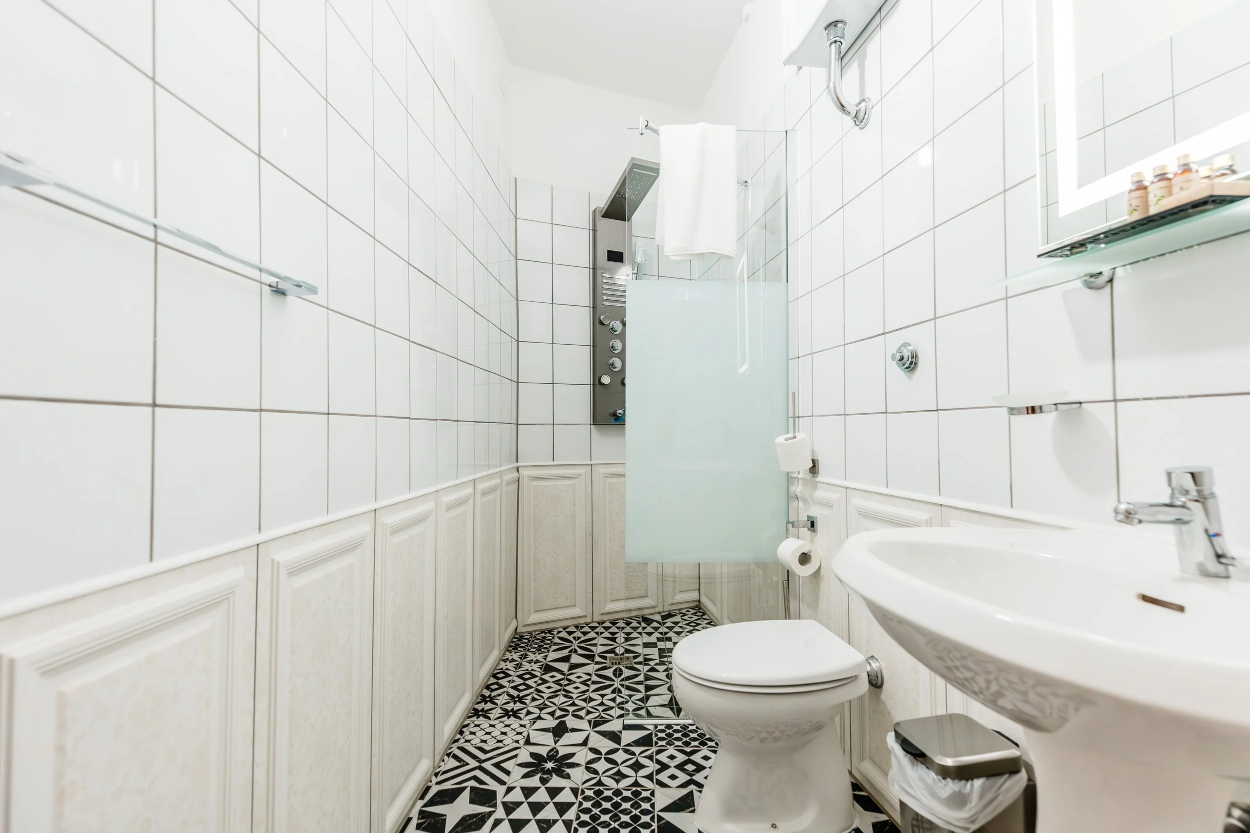 BRA - Website - Suites - Double - 6.jpg