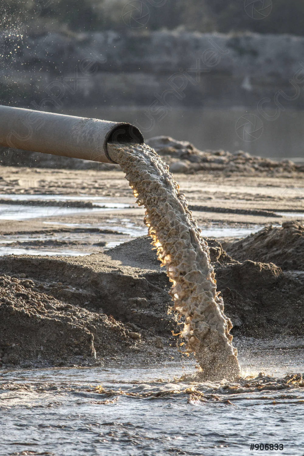 industrial-effluent-pipeline-discharging-liquid-906833.jpeg
