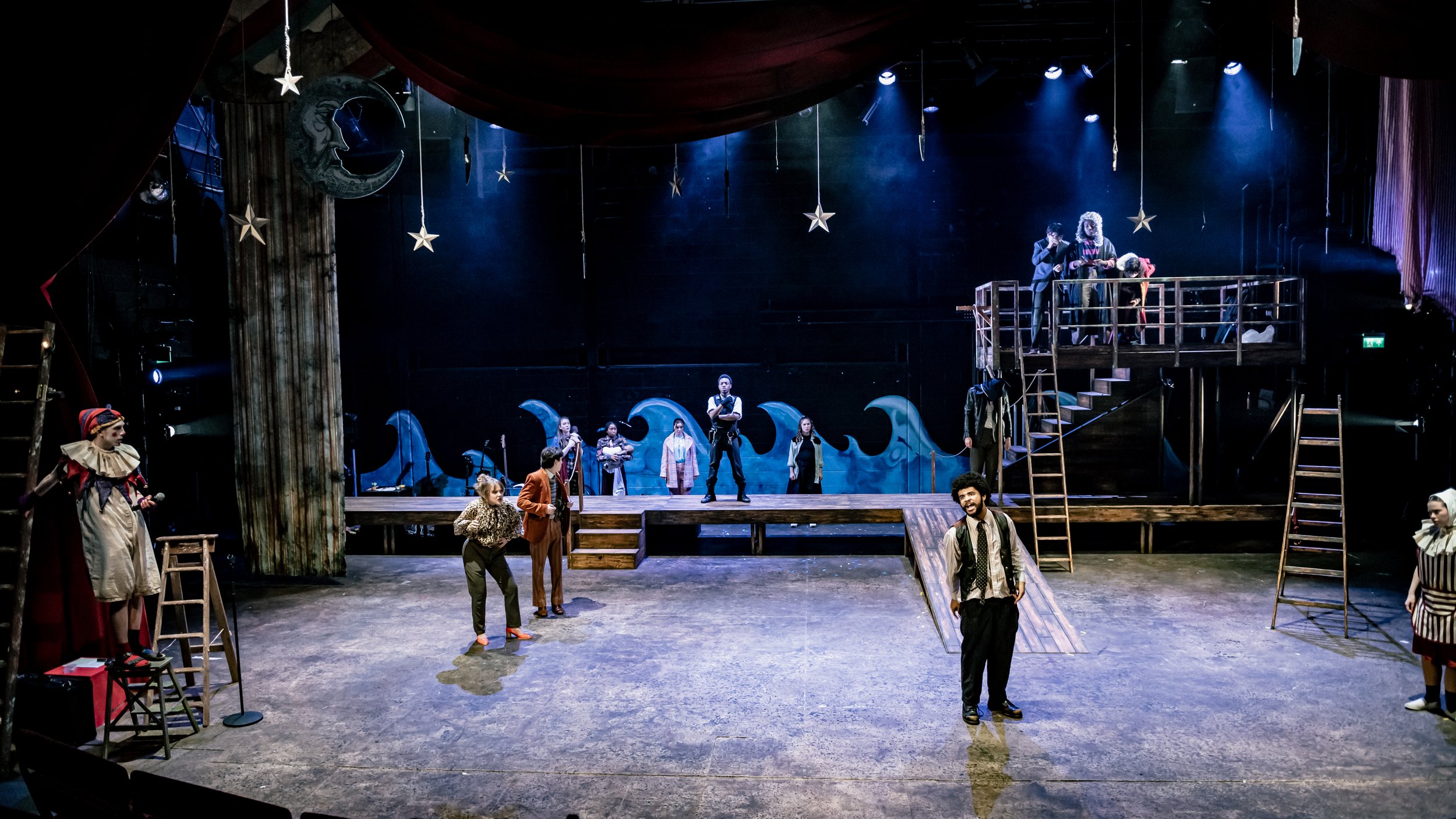 Lamda_Dead Dog In A Suitcase_Mark Dawson Photography_3105.jpeg