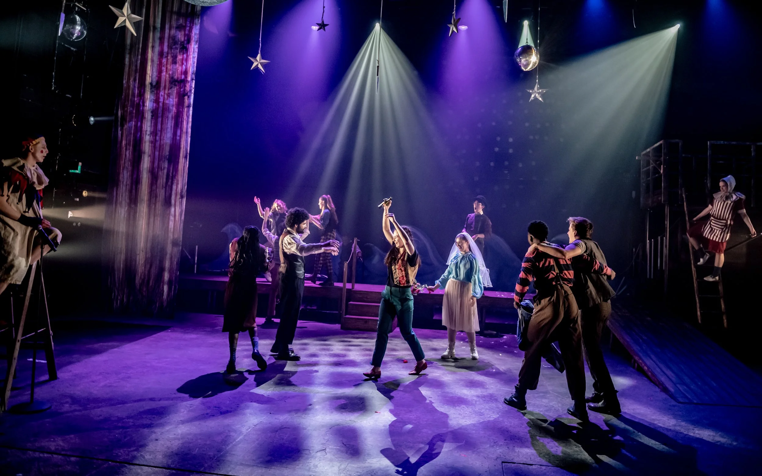 Lamda_Dead Dog In A Suitcase_Mark Dawson Photography_0840.jpeg