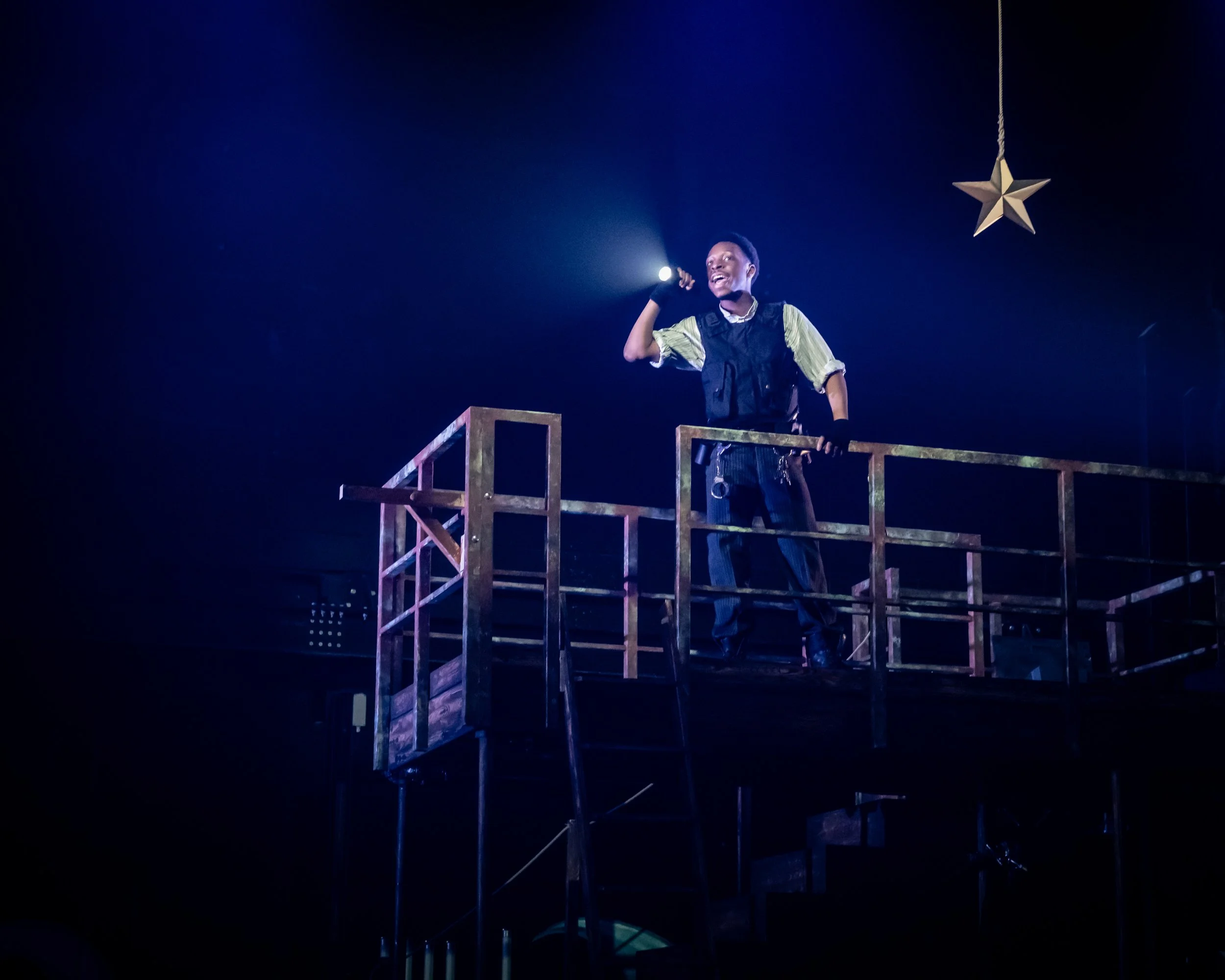 Lamda_Dead Dog In A Suitcase_Mark Dawson Photography_0197.jpeg