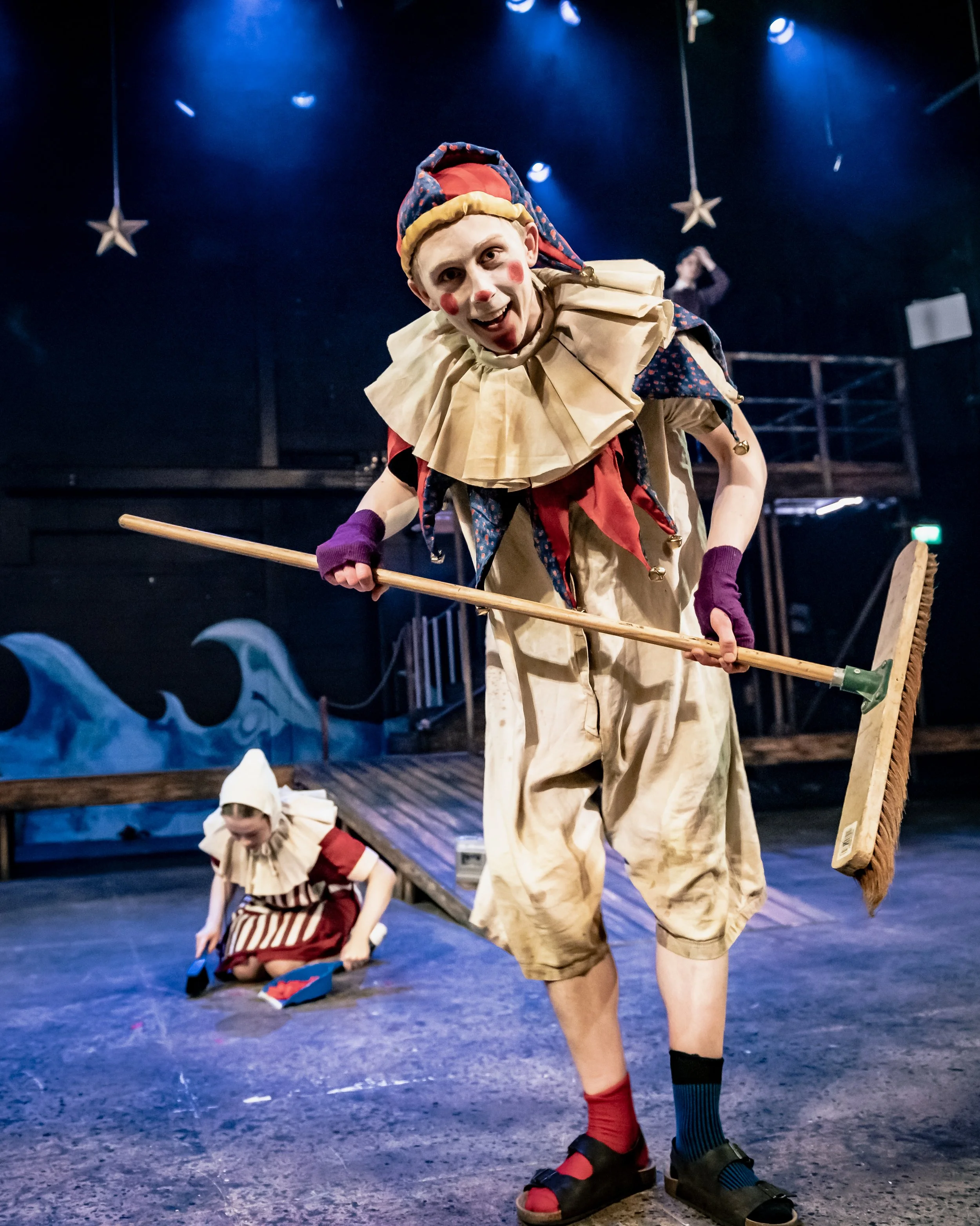 Lamda_Dead Dog In A Suitcase_Mark Dawson Photography_9964.jpeg