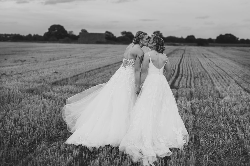 Essex-wedding-photographer-118.jpg