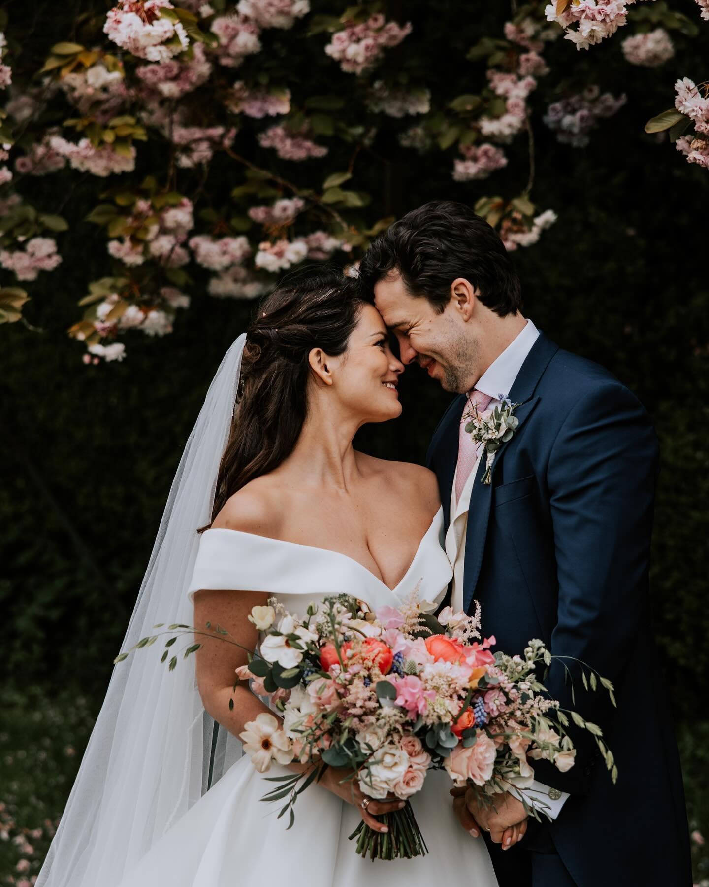 Introducing the absolute GOATs of wedding goodness, Juliet + Alex&rsquo;s quintessential English countryside wedding at gorgeous Pennard House did not disappoint!

Here&rsquo;s a few frames from their epic day in Somerset.

Suppliers:

Venue - @penna