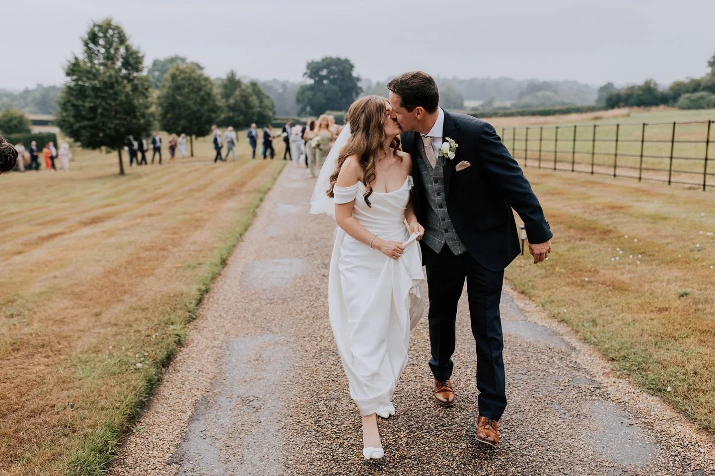 My next and penultimate 2025 wedding is next month at beautiful Bruisyard Hall in Suffolk and when I tell you I am EXCITEDDDDDD 💃🏻

You won&rsquo;t want to miss it!! 👭🏼🧡