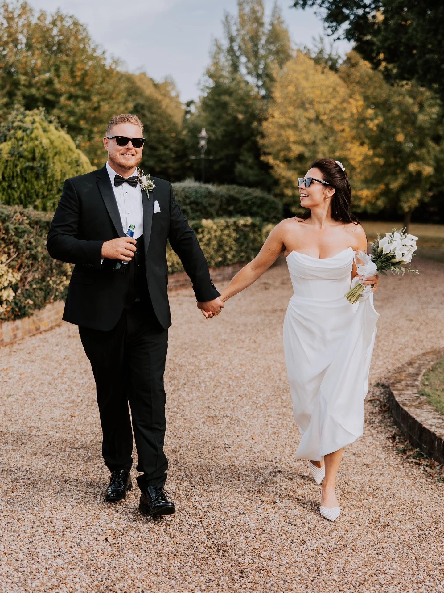 The last of the late summer weddings are finally hitting my editing screen now, such as this one for William + Ellie at @villiersbarnvenue . Ugh they look so bloody cool here 😎

#weddingphotography #ukweddingphotographer #essexweddingphotographer #s