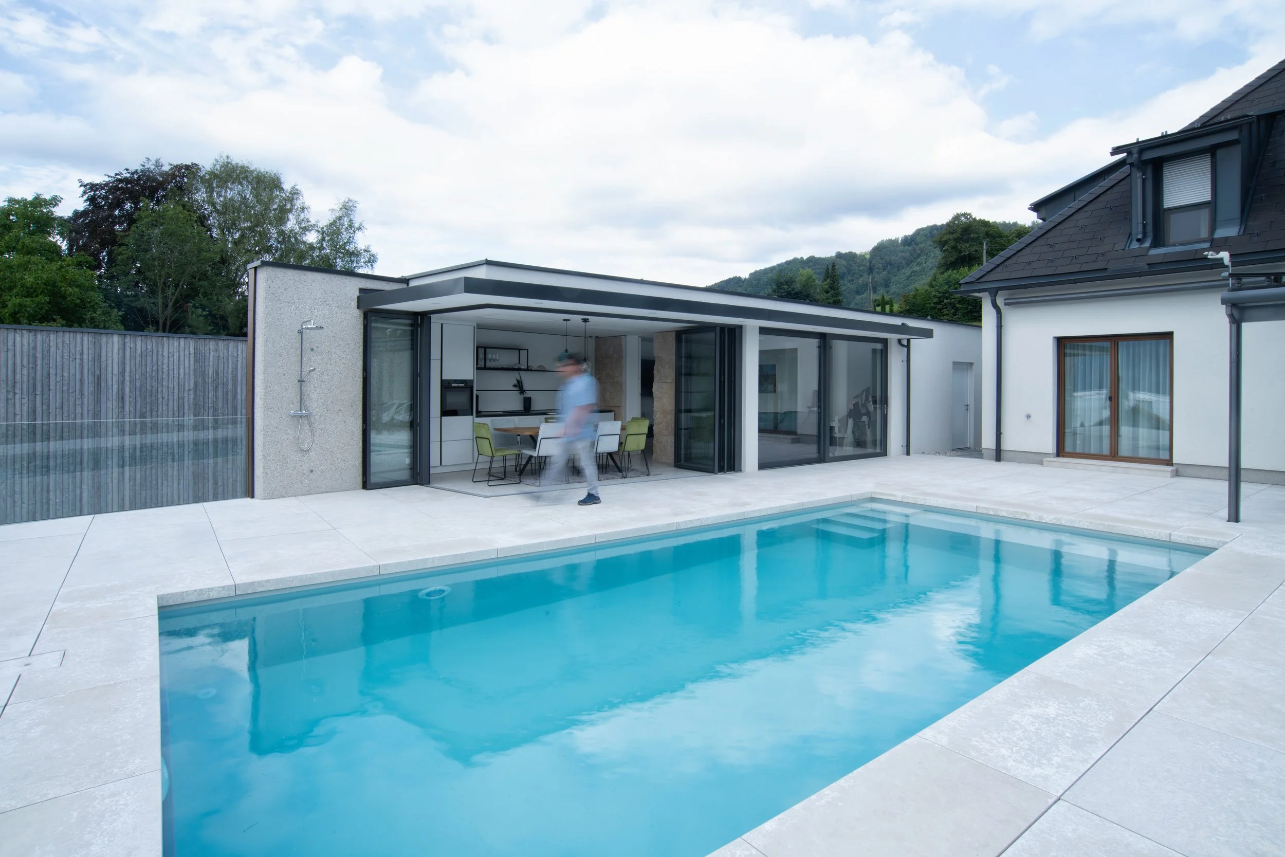 Pool in der Freiraumgestaltung - Wasser als Designelement