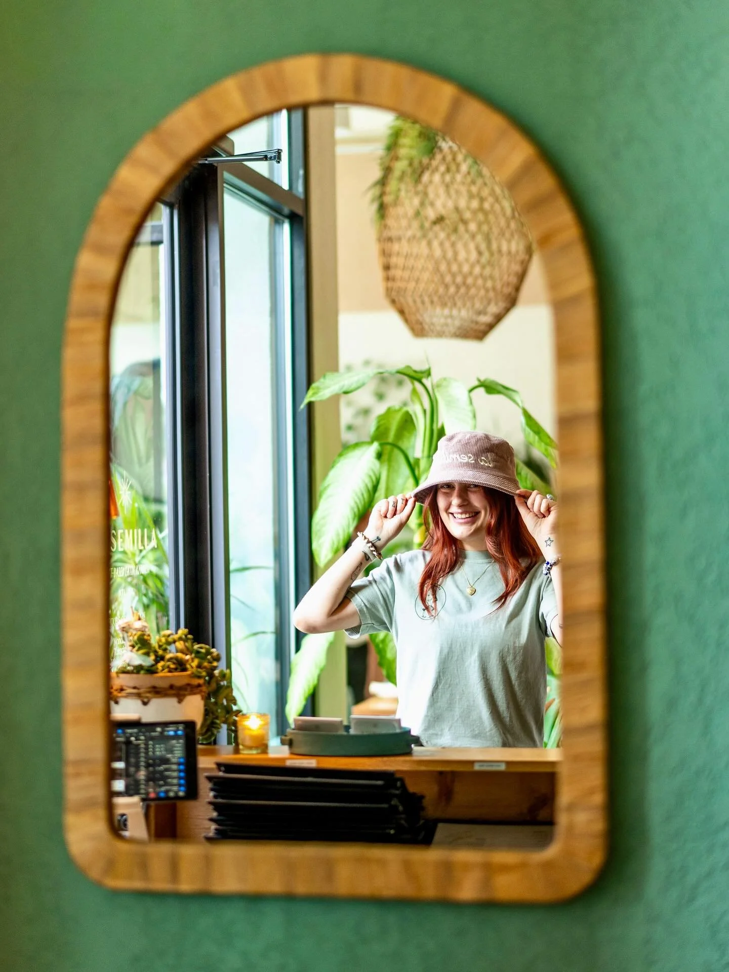 Don&rsquo;t say we didn&rsquo;t warn you! Last call for our iconic corduroy bucket hats 🌿 We only have a few left in stock before they&rsquo;re sold out and gone for good. 

These would make a great gift! Cop one while you can. 

#s&oacute;loplantas