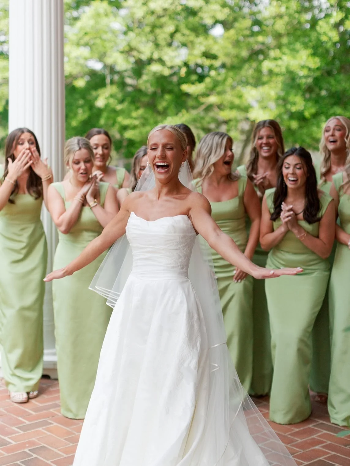 a bridesmaids reveal so sweet, it brought everyone to tears🤍🕊️

#lauryneweddings #bridesmaids #bride #bridal #wedding #weddingday #weddingplanner #weddingplanning #firstlooks #alabamawedding #alabamaweddingplanner #southernwedding #southernweddingp