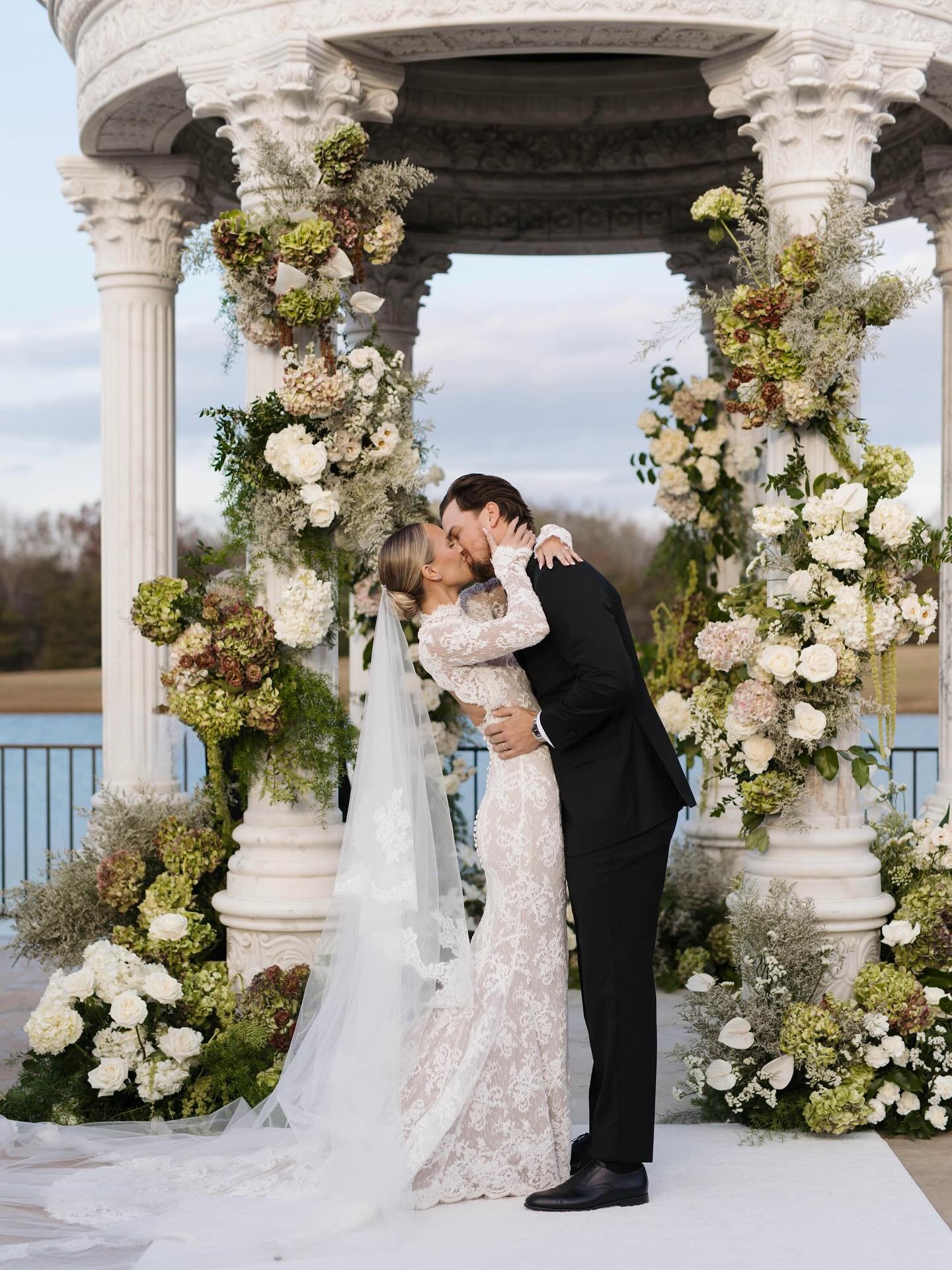 MR. &amp; MRS. GARRETT!! 🕊️what a dream day, from start to finish, celebrating Cloie &amp; Braxton as they became husband &amp; wife!! 

Their love for each other radiated throughout every room, every detail was thoughtfully chosen &amp; truly refle