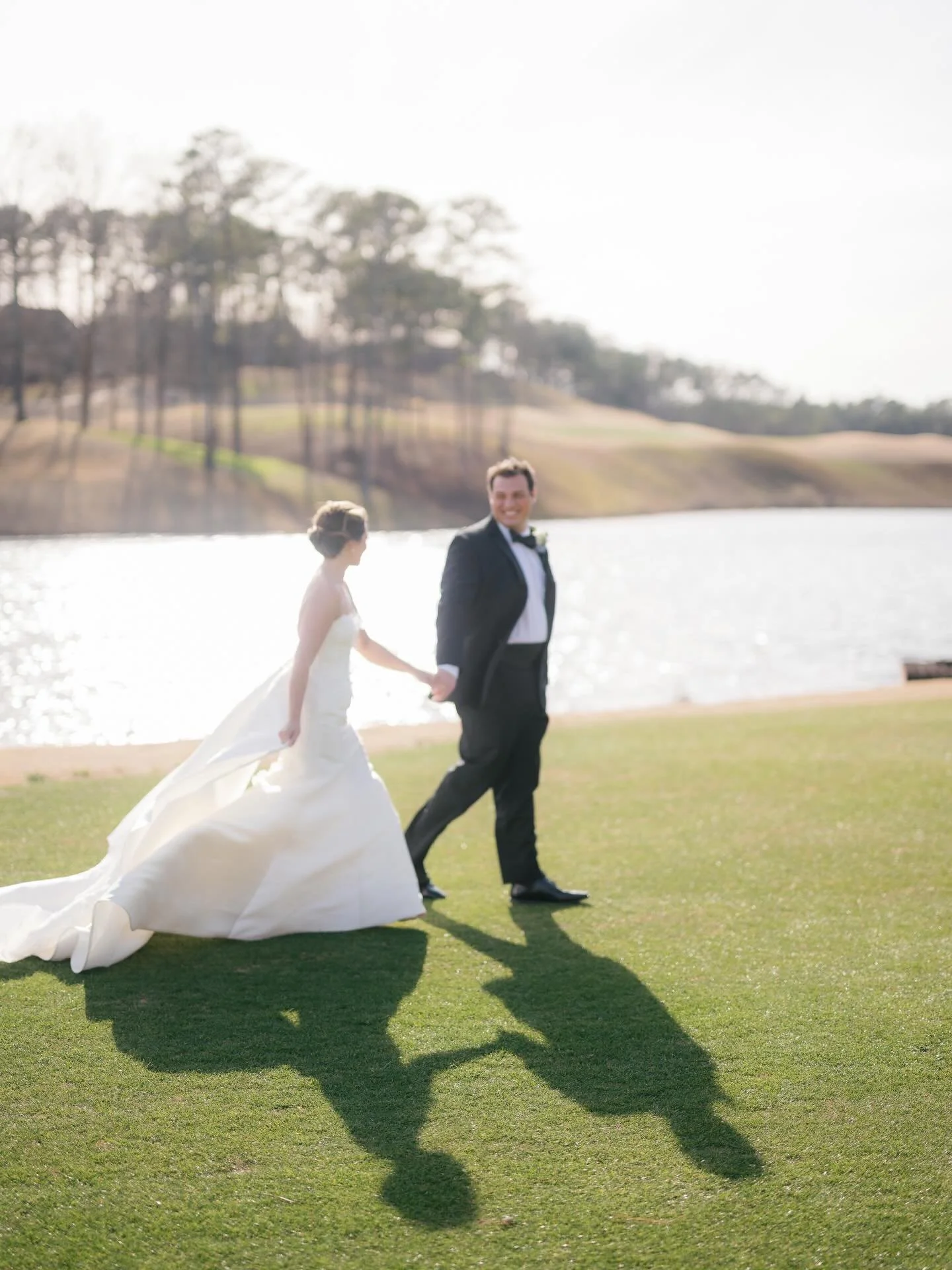 Starting the month of April thinking back to Elizabeth &amp; Joseph&rsquo;s beautiful spring wedding day! 🕊️

#lauryneweddings #wedding #weddingdesign #weddinginspiration #weddings