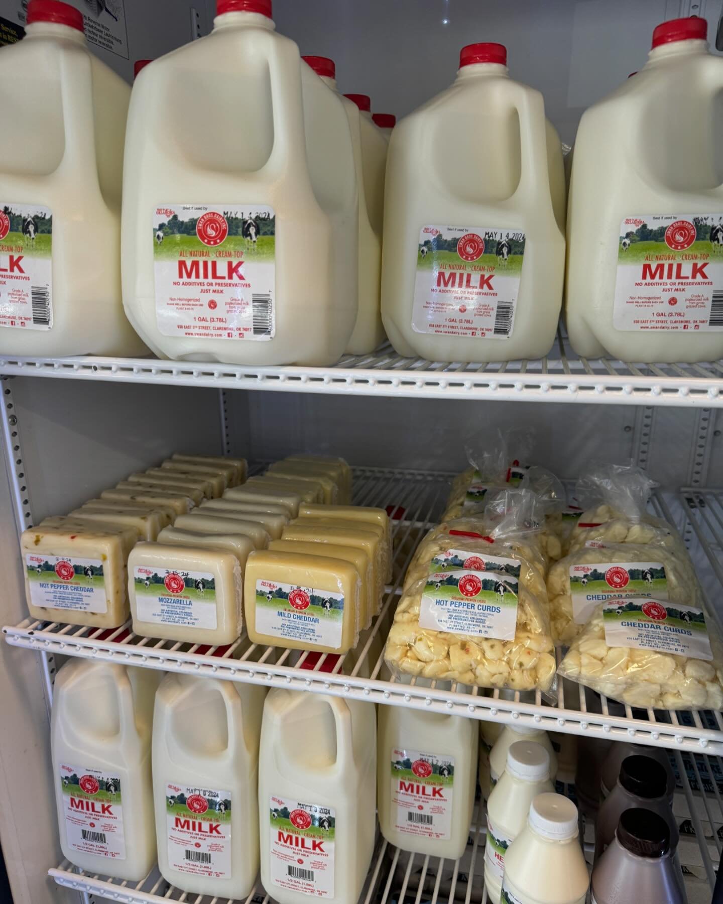 Monday means local dairy delivery! Swan Bros Dairy from Claremore provides Bōn with low pasteurized, non homogenized milk, cream, chocolate milk, and cheeses. If you&rsquo;re used to store bought dairy, one taste and you&rsquo;ll see that there&rsquo