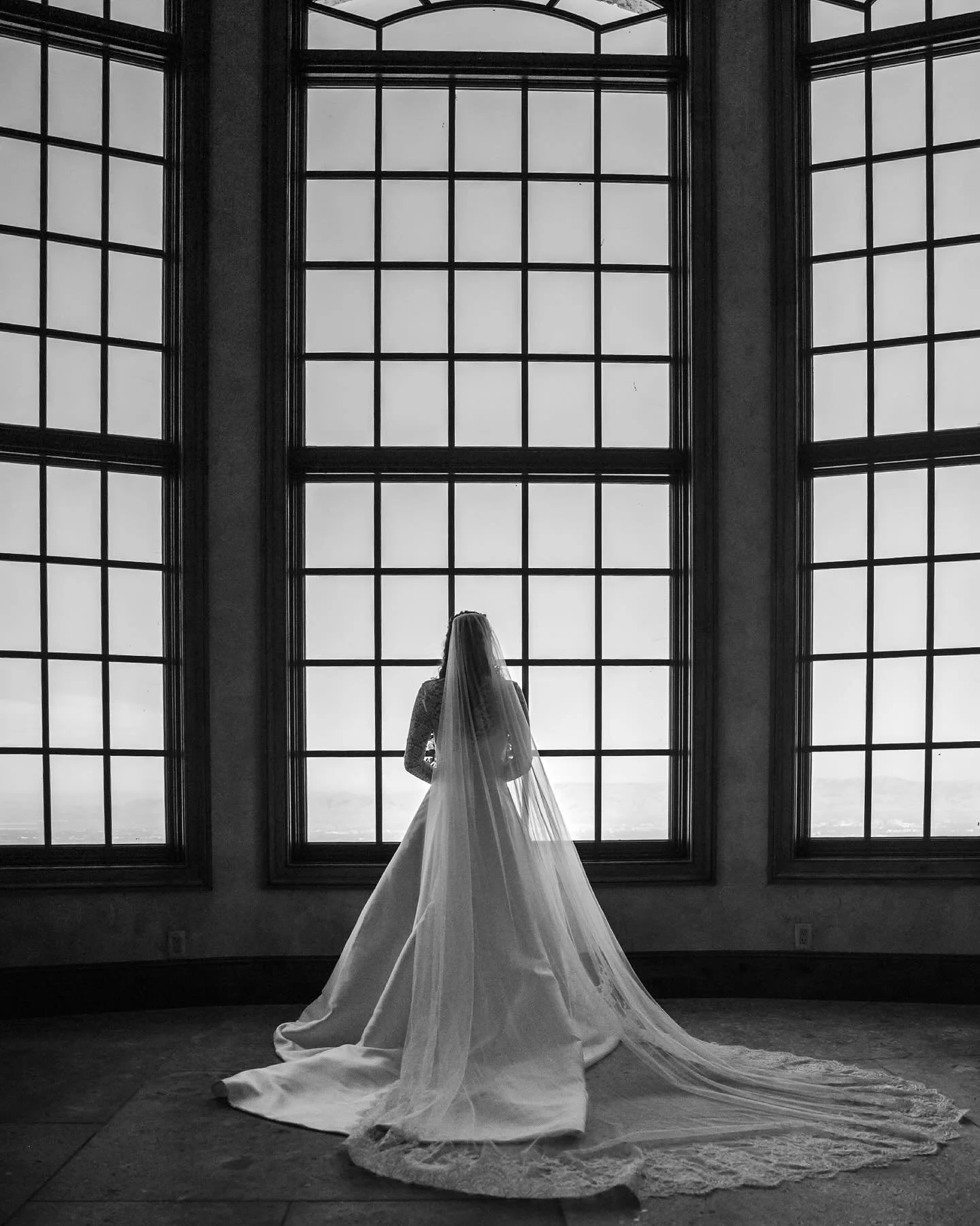 I have been teasing &ldquo;The Castle Wedding&rdquo; for months now. I even gave a little sneak in my blog last week because this venue is just the fraction of the cost of many other local venues. It comes with its own share of challenges (the drivew