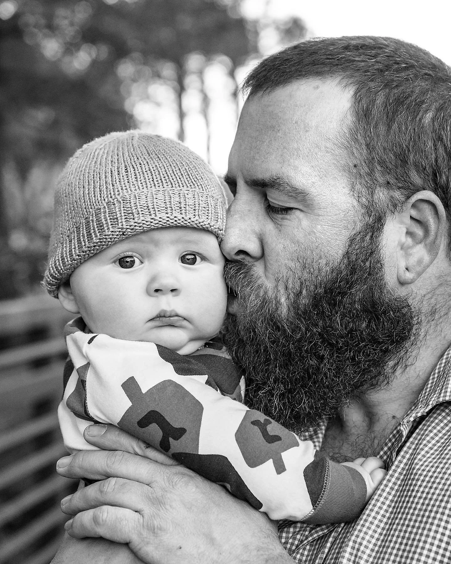 I don&rsquo;t know how the holidays sneak up on me every year. it&rsquo;s not like it&rsquo;s new. 😅 i&rsquo;ll be hosting mini sessions early November in Tracy. Check the link in my bio later today to sign up!