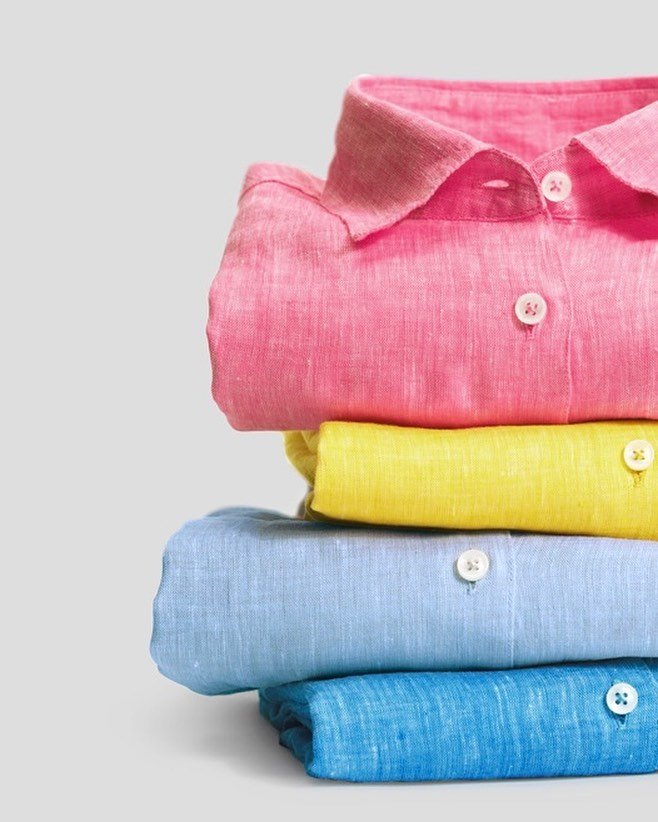 Color Up Your Wardrobe! Voeg wat kleur toe aan je outfit met een linnen shirt of een polo. 

#colorup #brothersmode #linenseasonbegins #kleur #ss24 #colorfulsummer