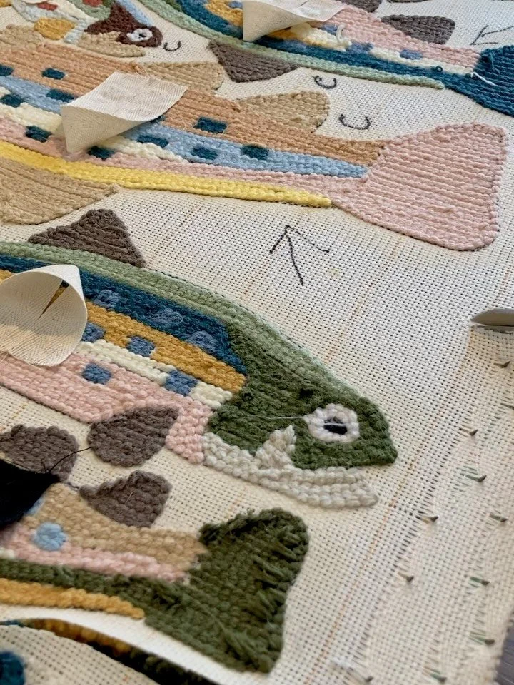 Life lately 🏔️

Apr&egrave;s un mois de d&eacute;cembre extra charg&eacute;, je suis de retour mais avec un rythme plus doux en ce d&eacute;but d&rsquo;ann&eacute;e. Beaucoup de marche en for&ecirc;t avec la b&ecirc;te, trouver des BD dans la bo&ici