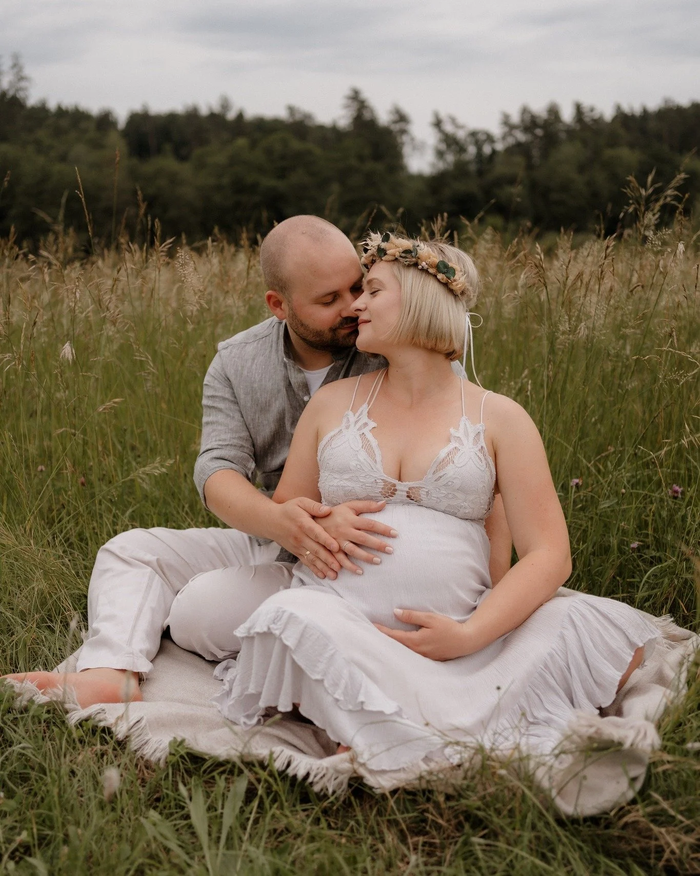 Kundenkleiderschrank 

Wie ihr hoffentlich wisst, biete ich meinen Kunden auch Kleidung an. 
Vor dem Shooting sende ich euch einen Fragebogen und eine Datei mit wichtigen Infos zu. Dort findet ihr auch Bilder von der Kleidung, die ihr euch f&uuml;r e