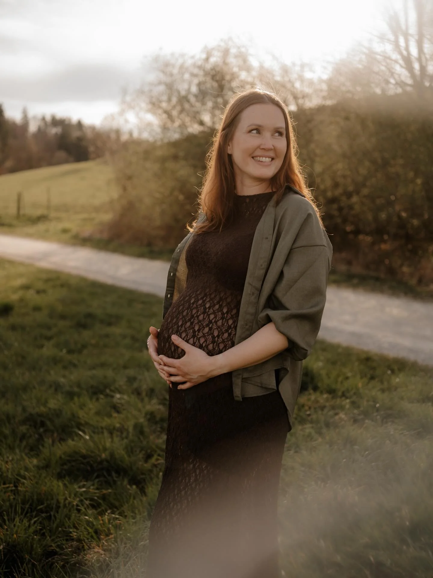 Es geht nicht um perfekte Posen, sondern um echte Momente.

Die kleinen Ber&uuml;hrungen, die ganz von alleine passieren. 
Die Vorfreude in den Augen wenn ihr an euer Baby denkt. 

Was ist bei Fotos wichtiger, Perfektion oder Gef&uuml;hl? 
F&uuml;r m