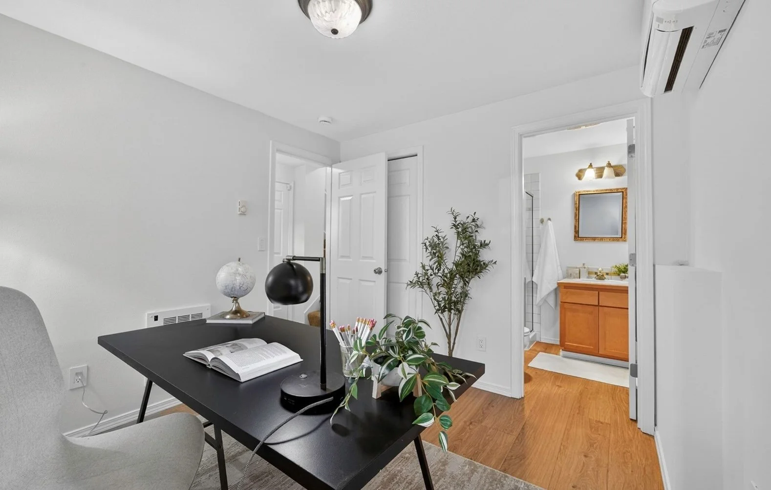 3828 Interlake Ave N Unit #A, Seattle, WA 98103 30.jpeg