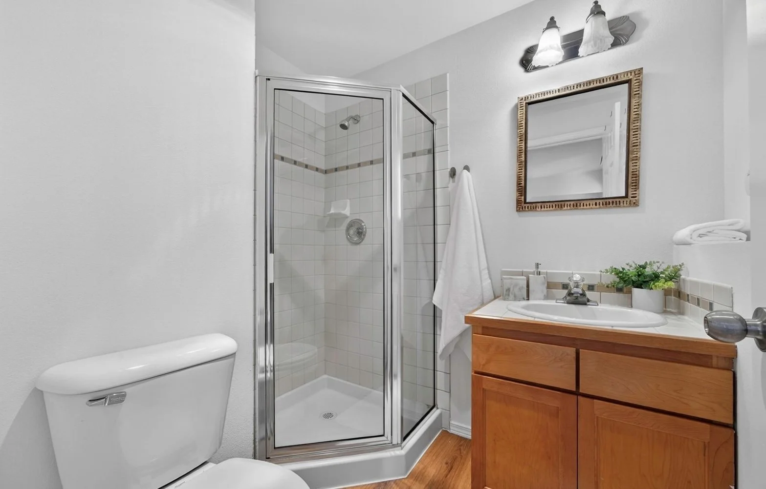 3828 Interlake Ave N Unit #A, Seattle, WA 98103 31.jpeg