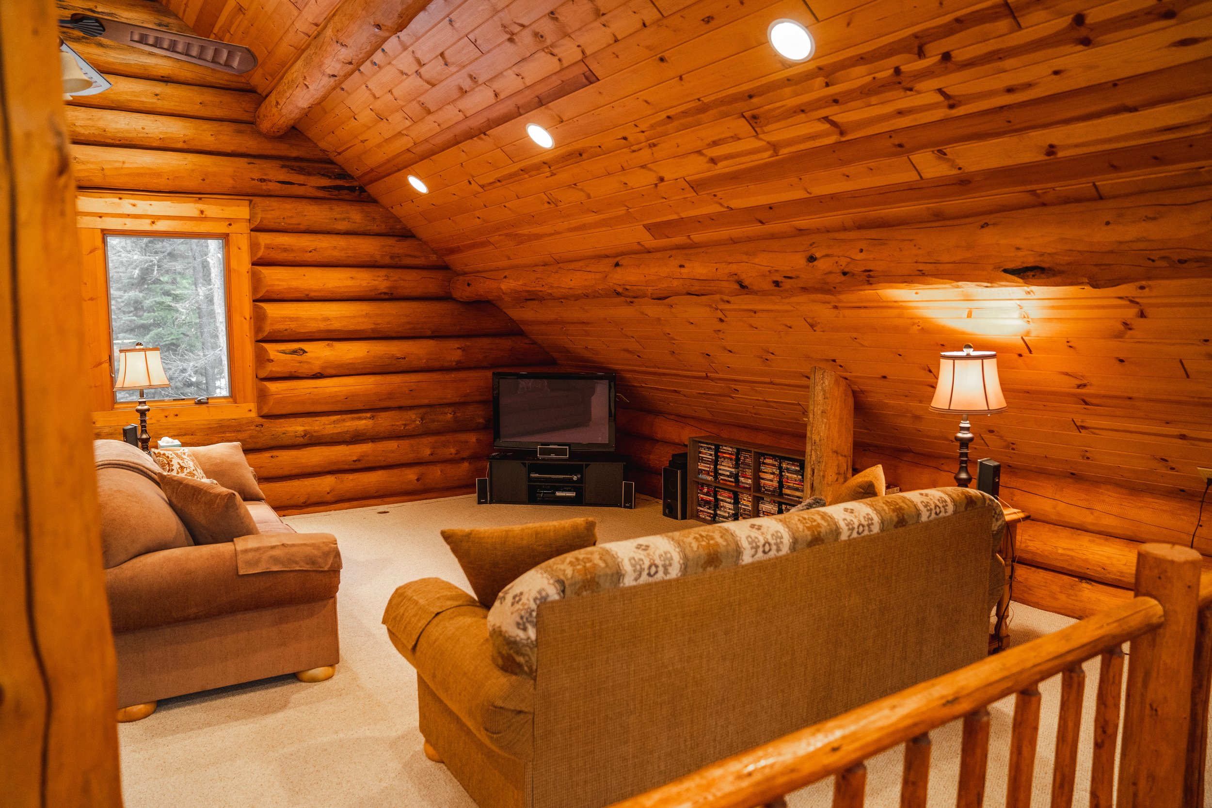 Hideaway upstairs.jpg