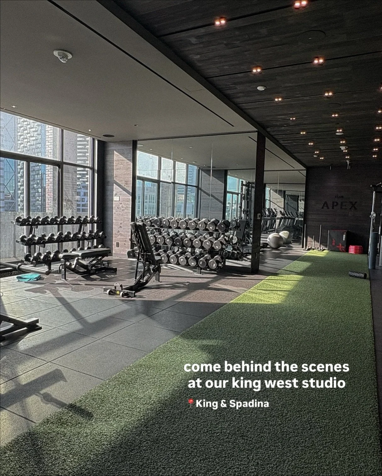 Spend the day with Mayra 💪 from morning coffee to strength sessions at our King West studio - a little glimpse into what a day looks like with one of our incredible Melrose trainers.