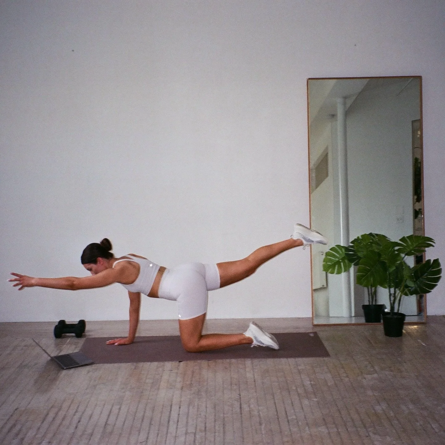 So you want to get toned.

Here&rsquo;s the part no one explains clearly.
&ldquo;Toned&rdquo; is not a result you get from doing endless cardio, super light weights, long cardio sessions, or burning more calories.

&ldquo;Toned&rdquo; simply means yo