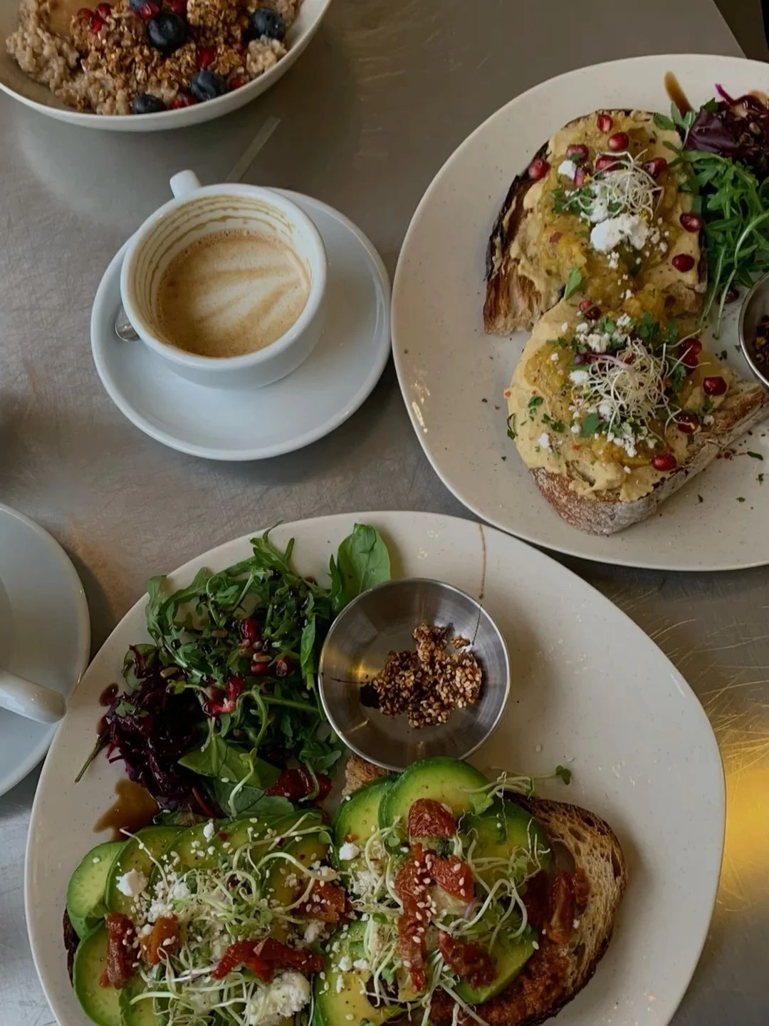 You&rsquo;ve been asking for it for years and it&rsquo;s almost here&hellip; meal plan, grocery list nutrition resources - formulated by a trusted Registered Dietitian. Coming soon, exclusive to our personal training clients 🍴📒

🍒food inspo @pinte