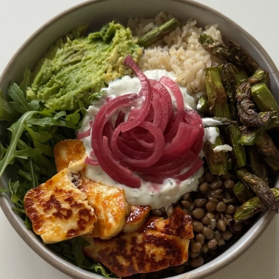NEW MEAL PLAN &amp; NUTRITION WEBINAR 📢 One of the biggest things women struggle with isn&rsquo;t just working out consistently, it&rsquo;s knowing how to realistically fuel themselves alongside it.

That&rsquo;s why all 1-on-1 personal training cli
