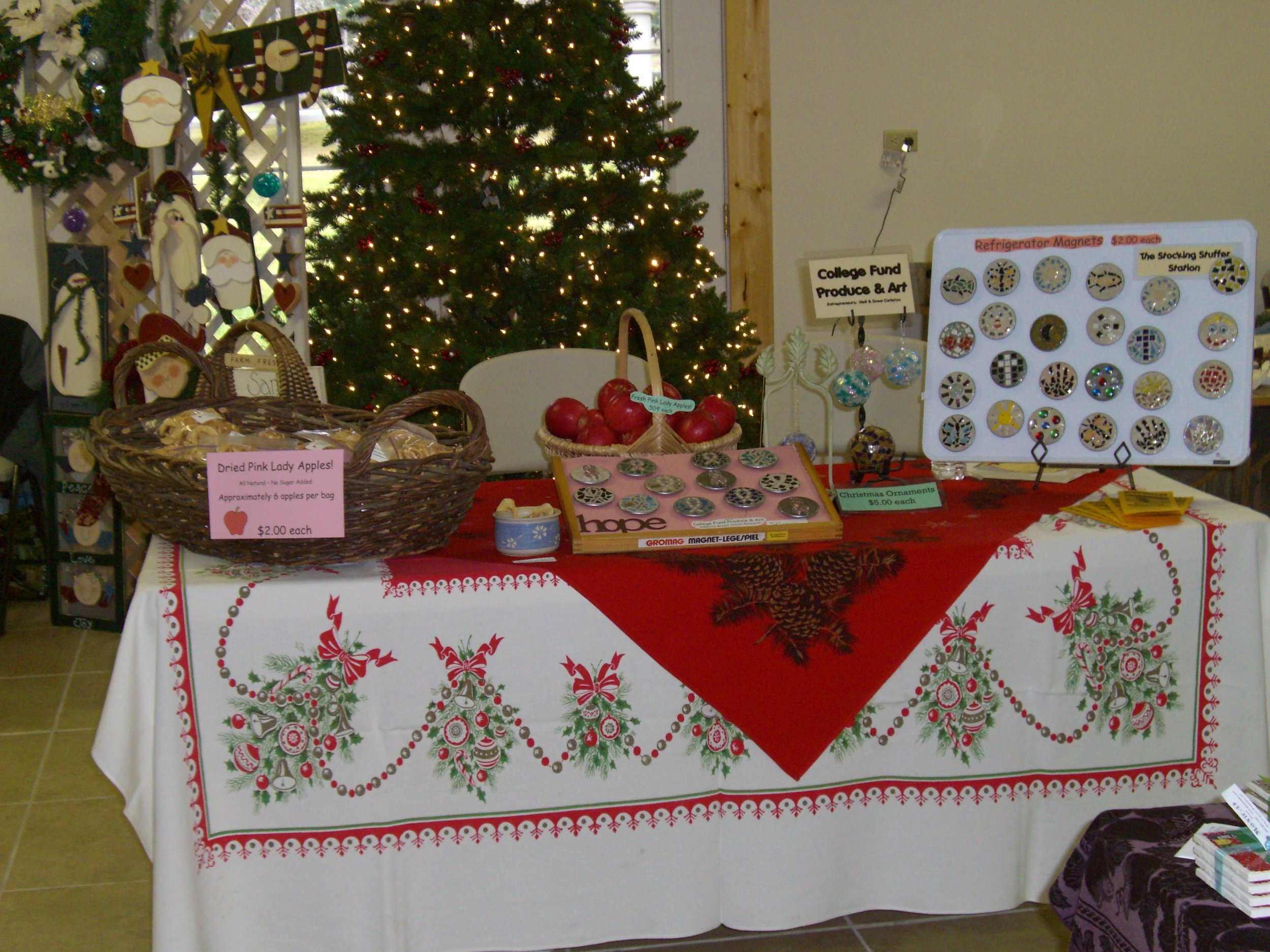 Holiday Extravaganza - Held annually the Saturday after Thanksgiving.