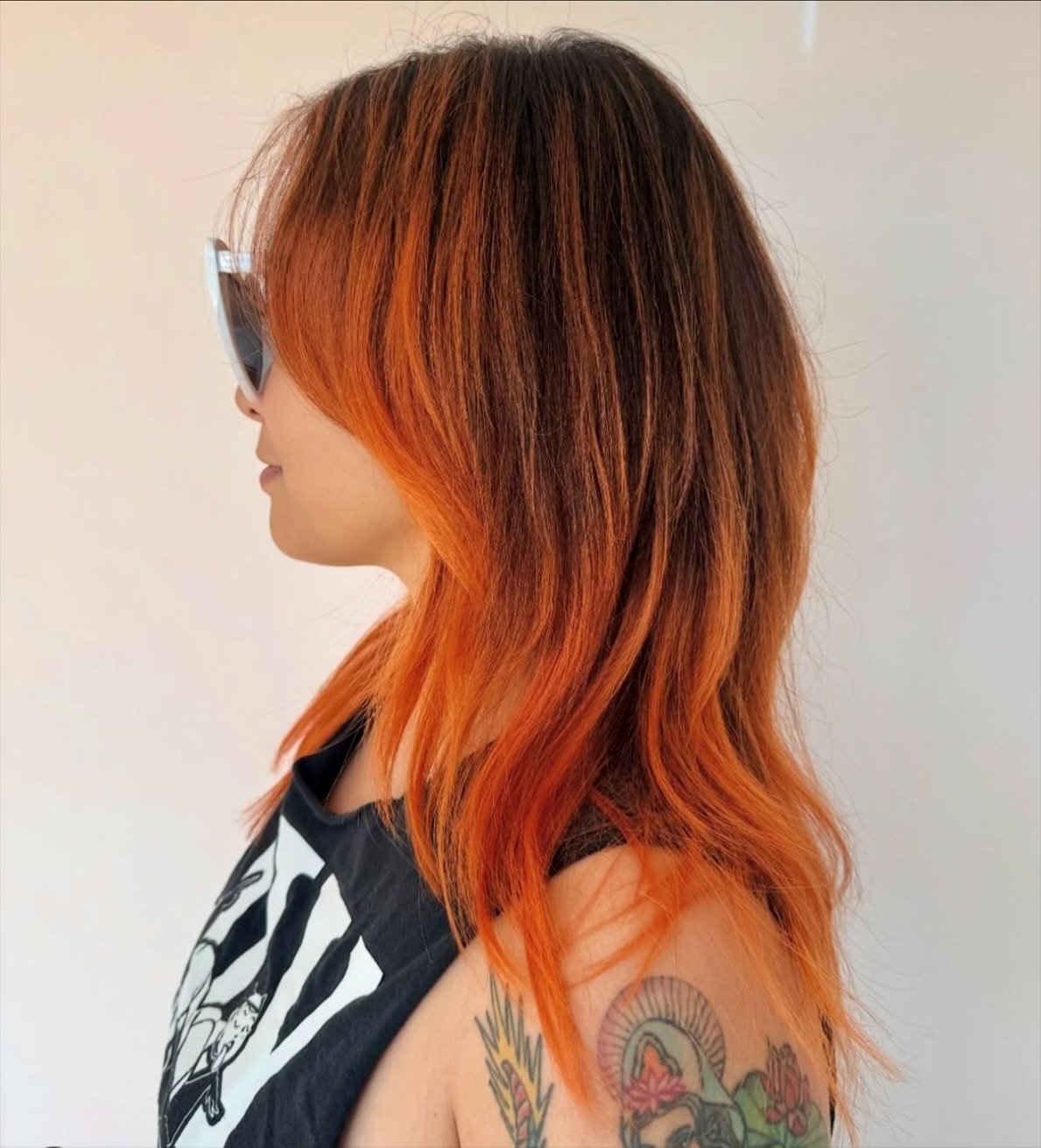 Lace @babe.generator did an awesome copper balayage blend on @kitanalouise 🍊🧡

.
.

#nashvillehair #nashvillehairstylist #eastnash #longhair #blondespecialist #nashvilleblonde #nashvilleblondespecialist #nashvillebalayage 
#nashvillehairstylist #na