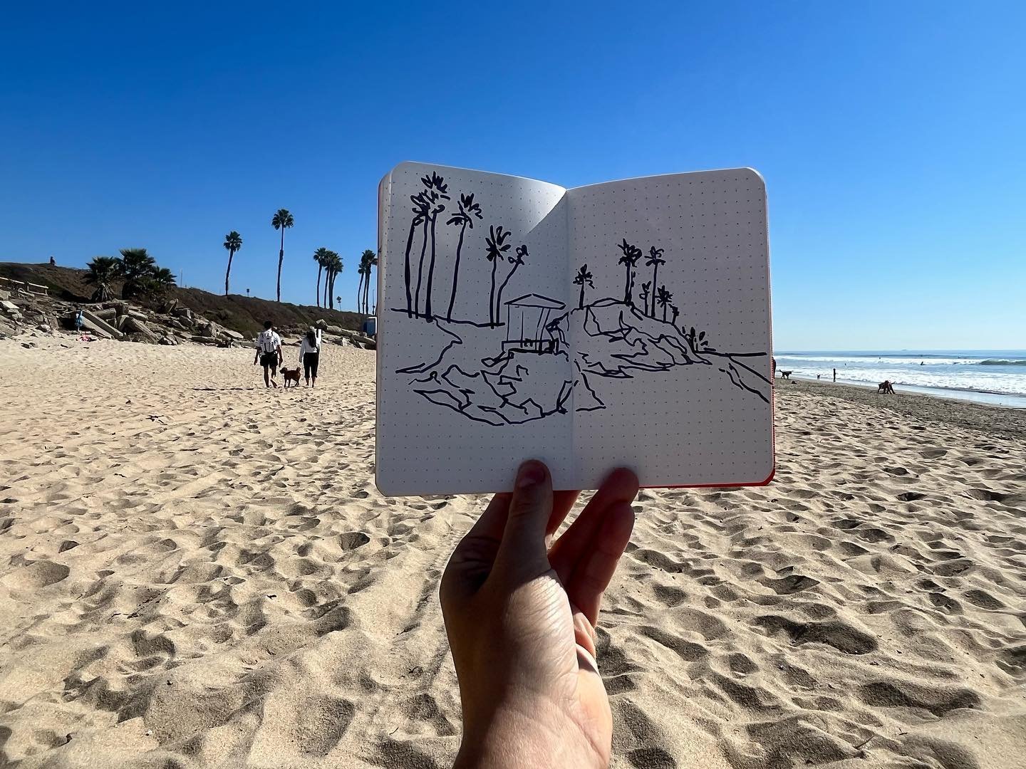 @fieldnotesbrand sketches in California

#beach #draw #art #california #family #creativity #beach #surf #november