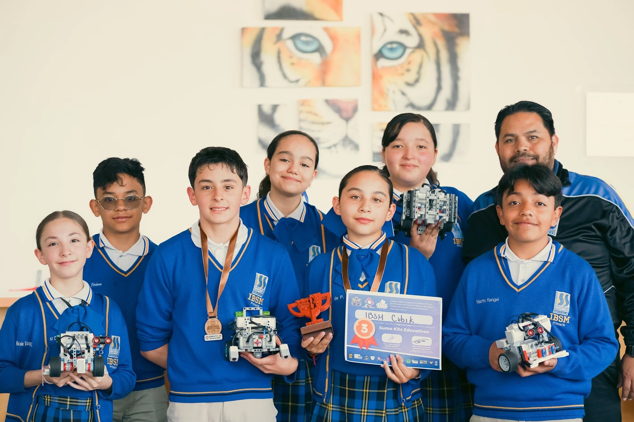 Navegamos juntos hacia un mar de conocimiento, exploraci&oacute;n y creatividad. Aqu&iacute;, los l&iacute;deres del ma&ntilde;ana ya est&aacute;n brillando.🚀 #SantillanadelMarInstitute