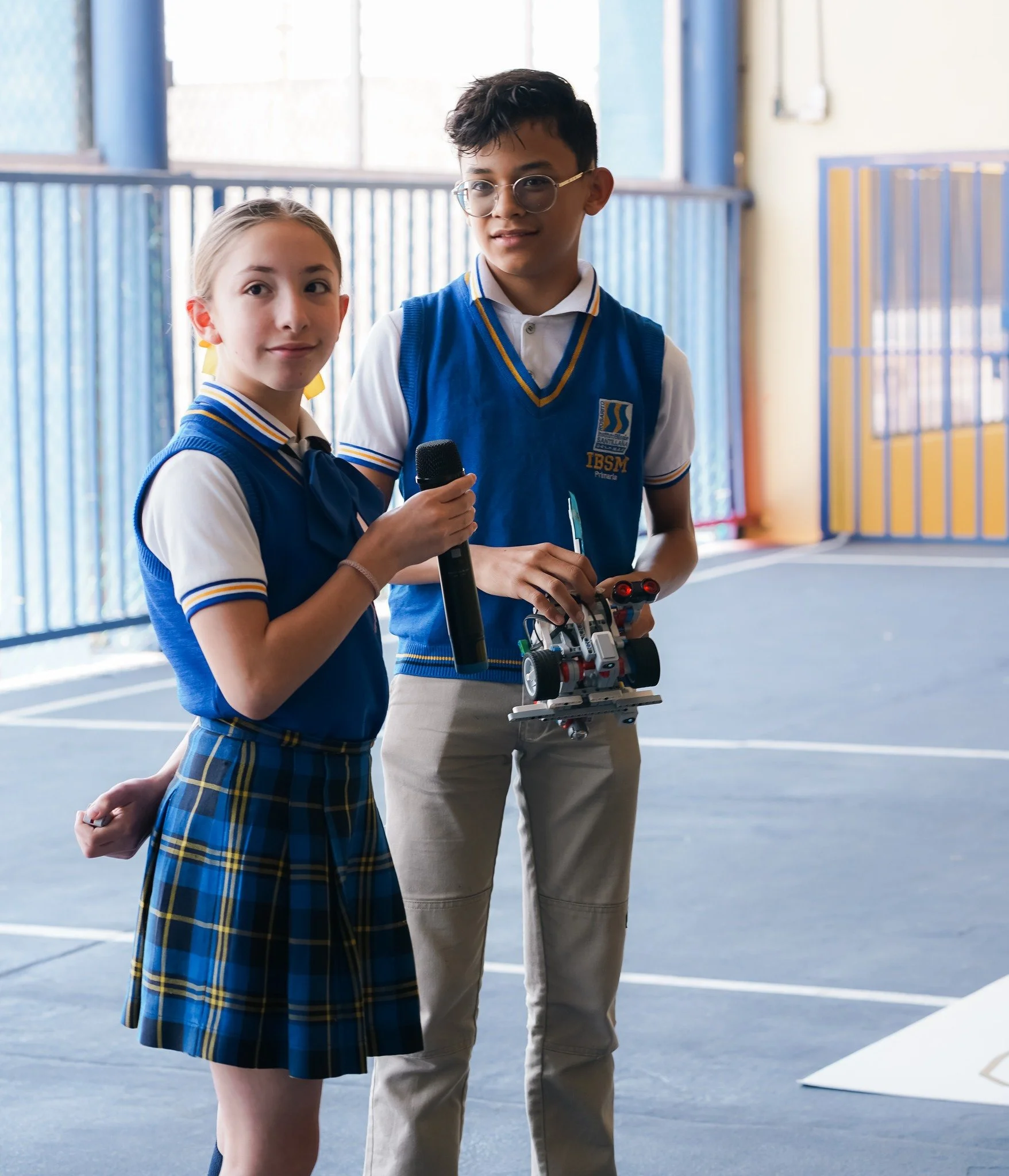 Los estudiantes de Primaria se vuelven expertos en la programaci&oacute;n de Robots a trav&eacute;s de nuestros programas STEM. 🛠⚙ Estas herramientas les ayudan en su pensamiento estrat&eacute;gico y l&oacute;gico-matem&aacute;tico.