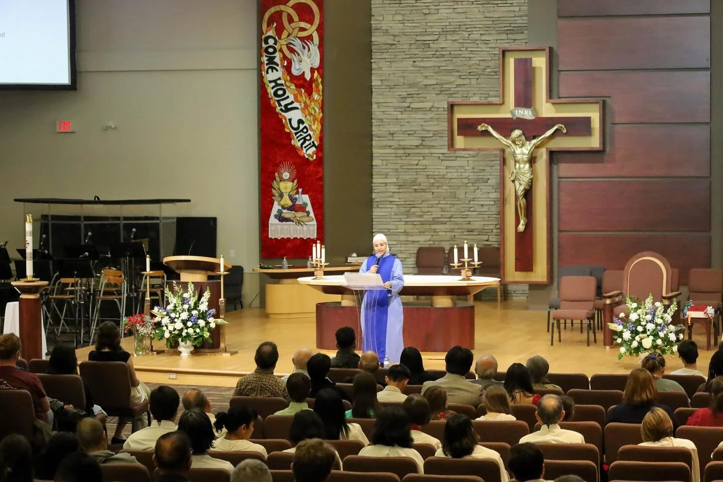 Vocations Rally on Pentecost Sunday! 🔥
It was a blessing to be part of this event in promoting vocations! Let us pray that the Holy Spirit will kindle the fire of His love in all those discerning their vocation.
#vocations #catholicyyyc #seedsofth