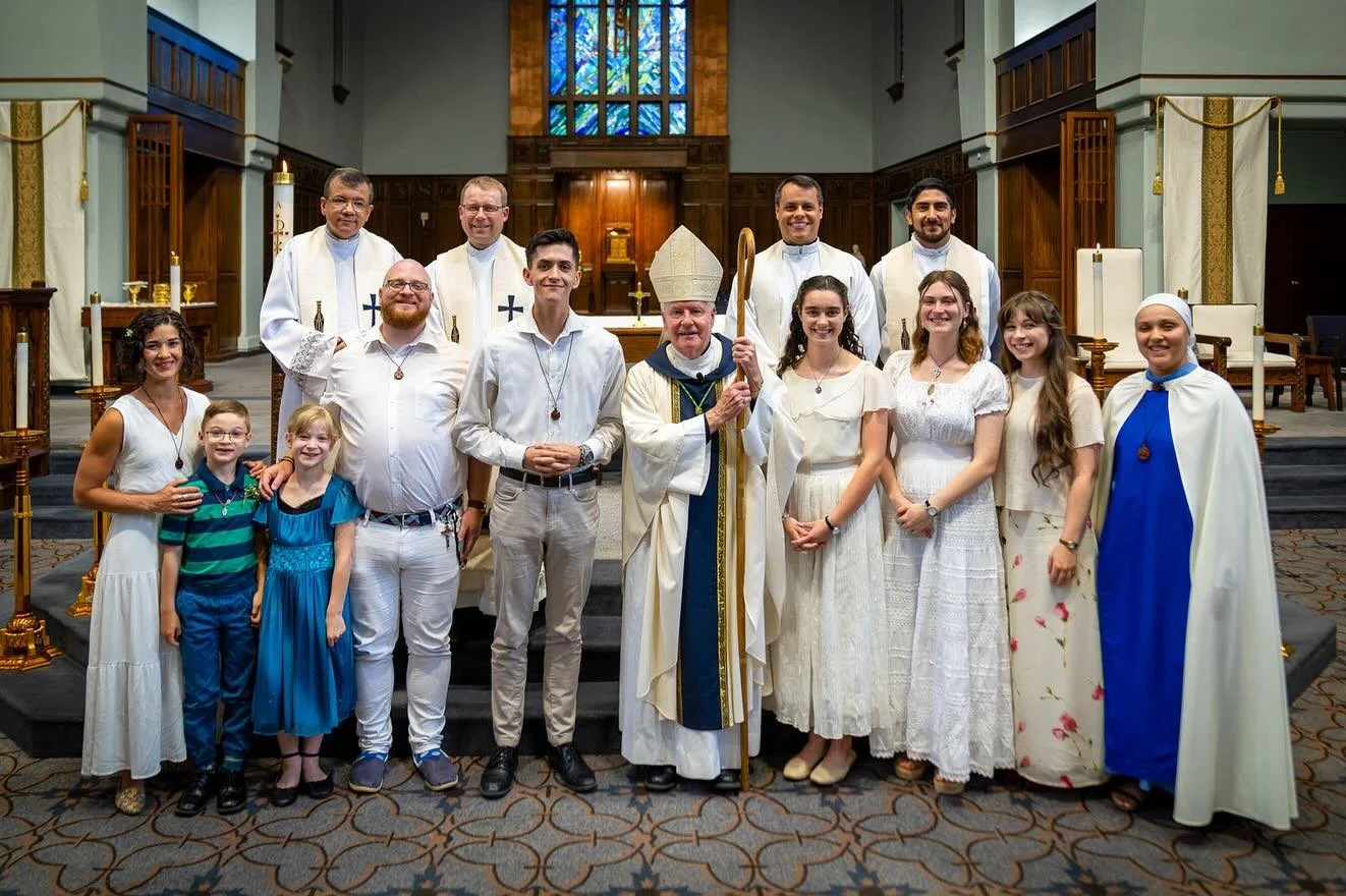 We rejoice at the end of another year of the Sabbatical Program! During the Mass of Commissioning, we were able to witness all the fruits of this year for our dear companions. Their joy speaks for itself!
May the Lord bring to fulfillment what He ha