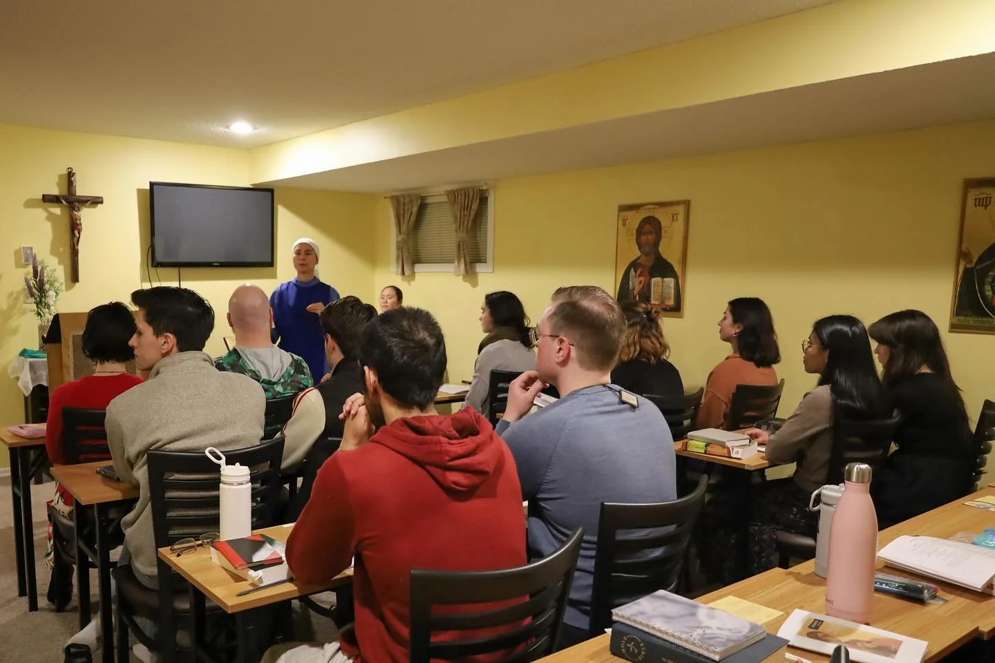 From February 21 to 23 we held in our house a Discernment Retreat with the theme: “Lord what am I to do?” It’s a question we need to ask the Lord constantly. This retreat was a great opportunity to listen from Him.
#discernment #re
