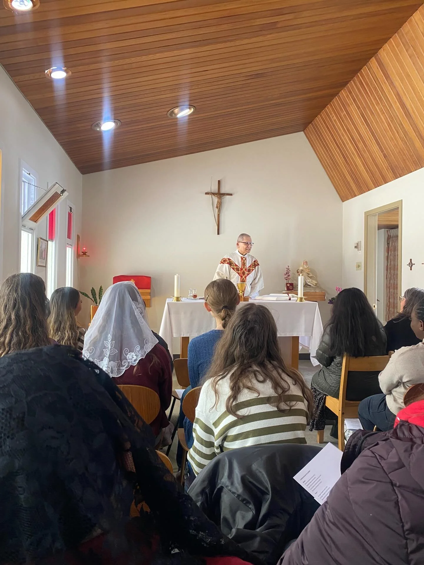 2026 Nun Run!!! 🙏🏻

Thank you @calgarydiocese for this great opportunity to see the variety of Charisms within this diocese. This was a full but fun and prayerful day and an amazing opportunity not only to know more about the faith but also those w