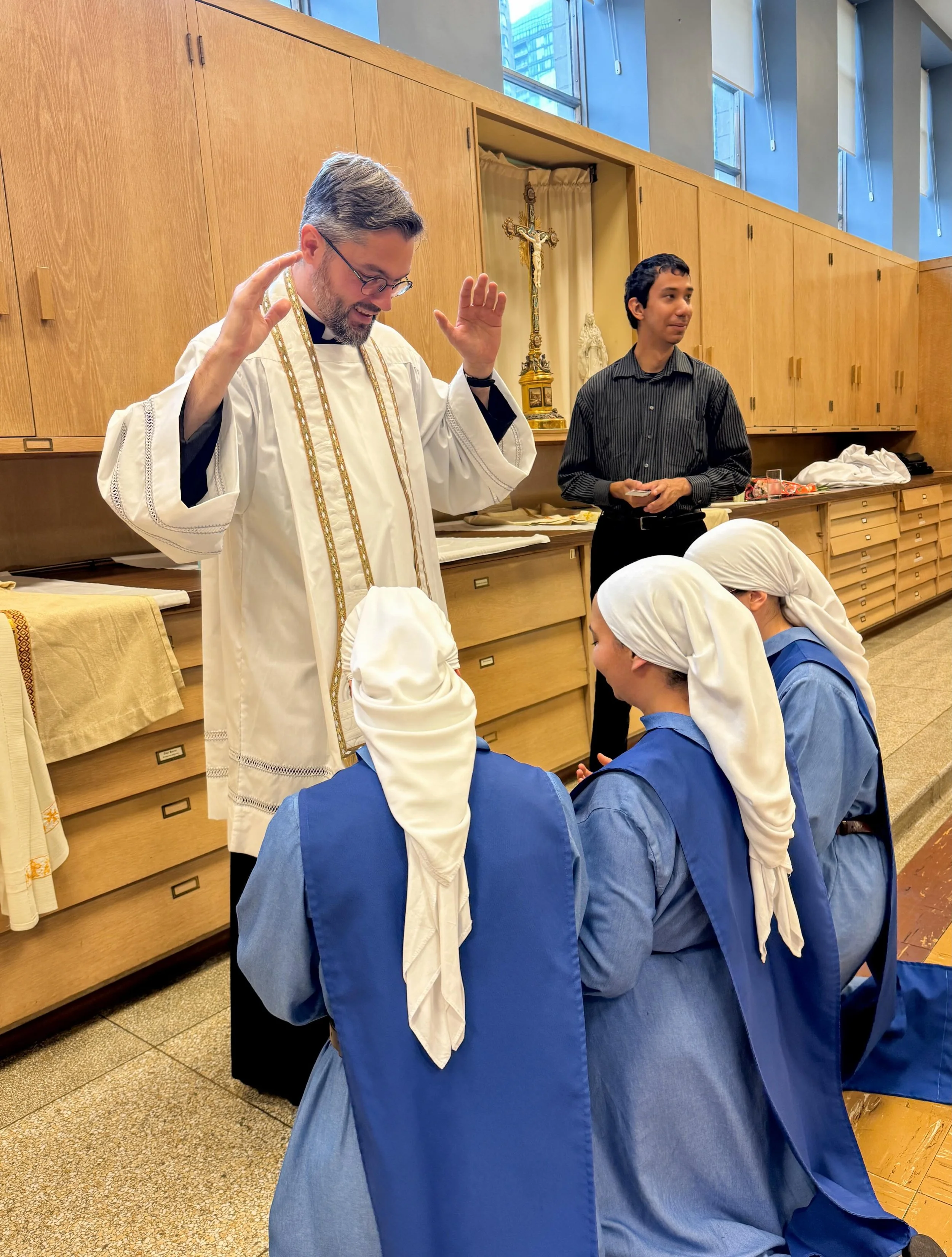 En ce jour de gr&acirc;ce et de f&ecirc;te, le Seigneur fait &agrave; sa sainte &Eacute;glise et au @diocesemontreal le don d&rsquo;un nouveau pr&ecirc;tre. F&eacute;licitations &agrave; Fran&ccedil;ois Roy, ordonn&eacute; pr&ecirc;tre de J&eacute;su