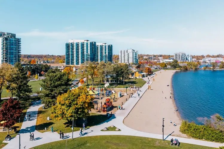 Lake Life Rental Co. at Barrie waterfront