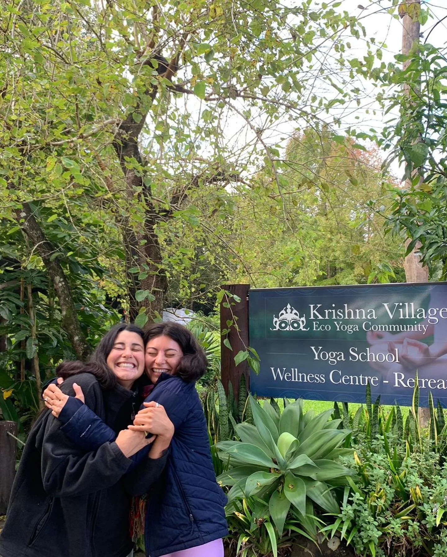 This path that I&rsquo;ve taken is the only 
one I know 🌞🌝

Short story: 
I was volunteering in Munnar - India in a funky hostel where I meet @daniloveshakti she introduce me to Kirtan and also mention that I should go and see Krishna Village an am