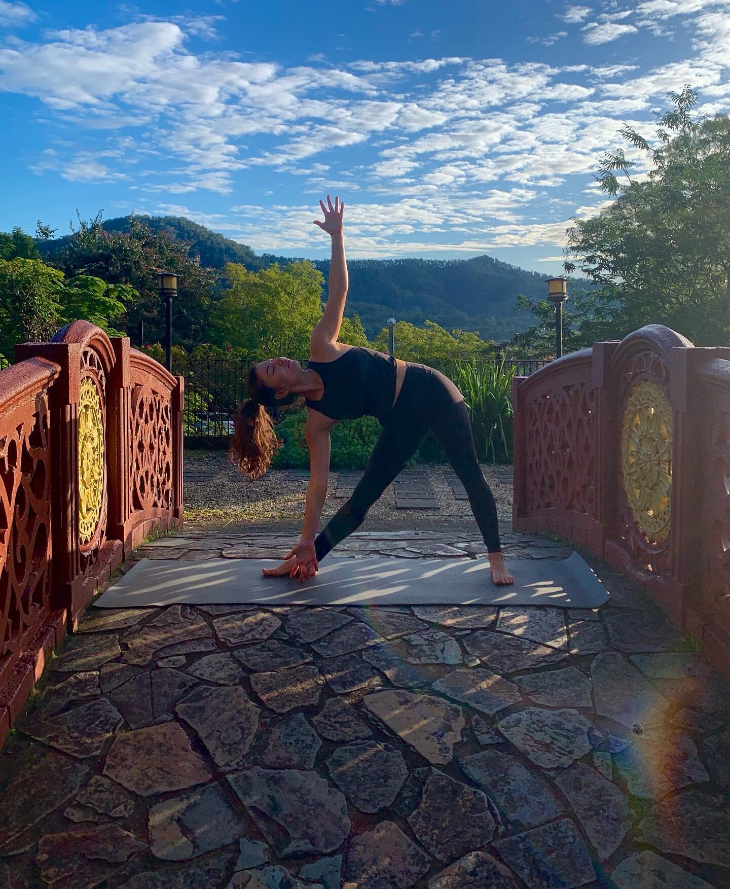 When are you good enough? 🌈🌞
How to know if you&rsquo;re doing the best you can? How to know when to trust and flow? Is it just me asking all this questions? 🌝😅

Question that kept in the beginning of my YTT, during this 6 weeks. I experience tha