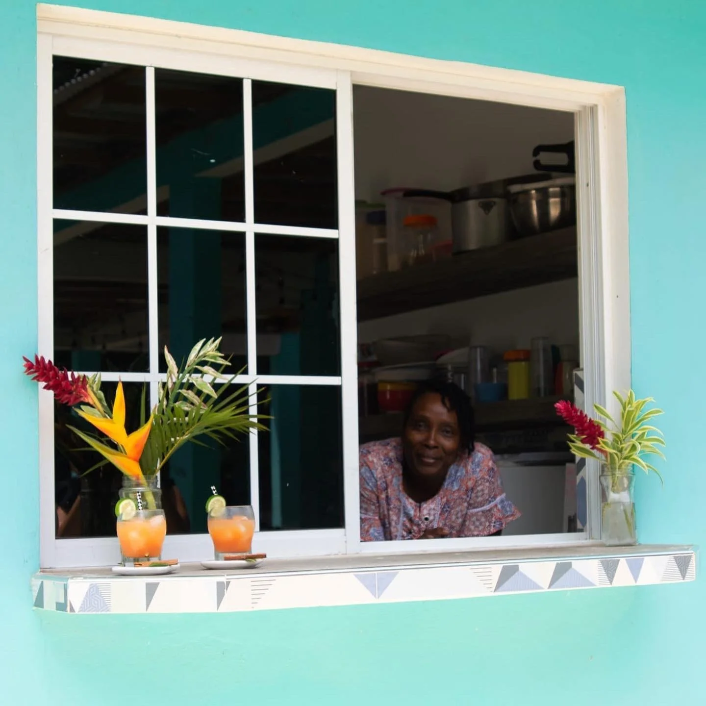 Sol's Restaurant.jpeg