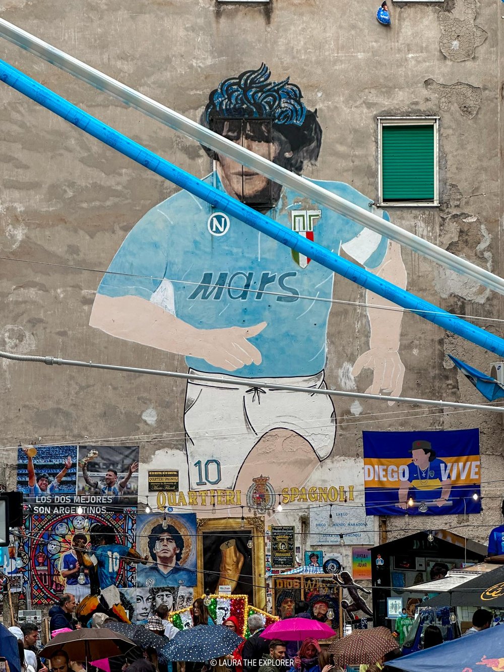 maradona mural in naples