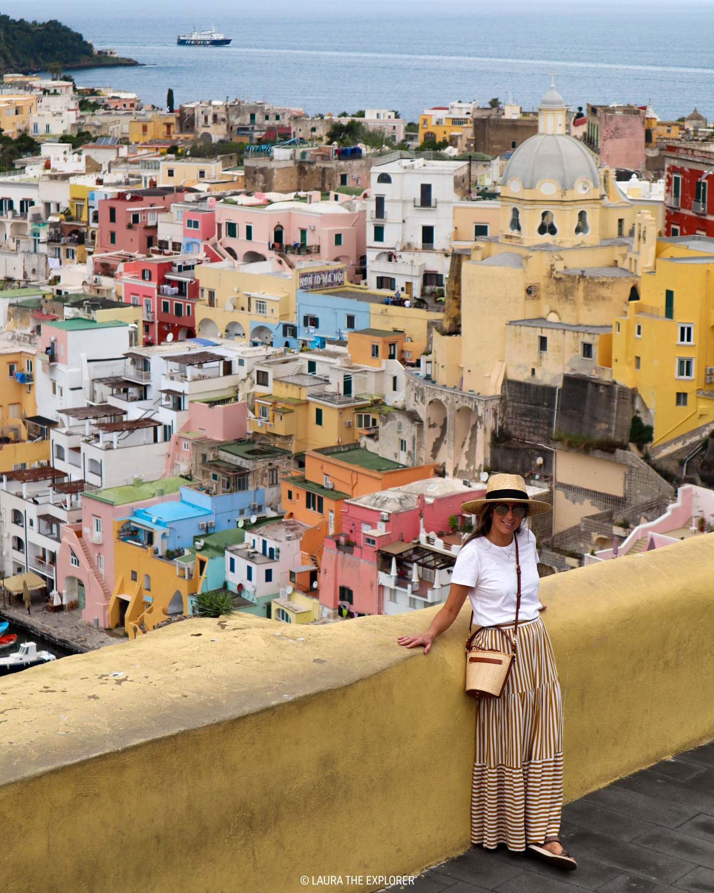 laura the explorer in procida