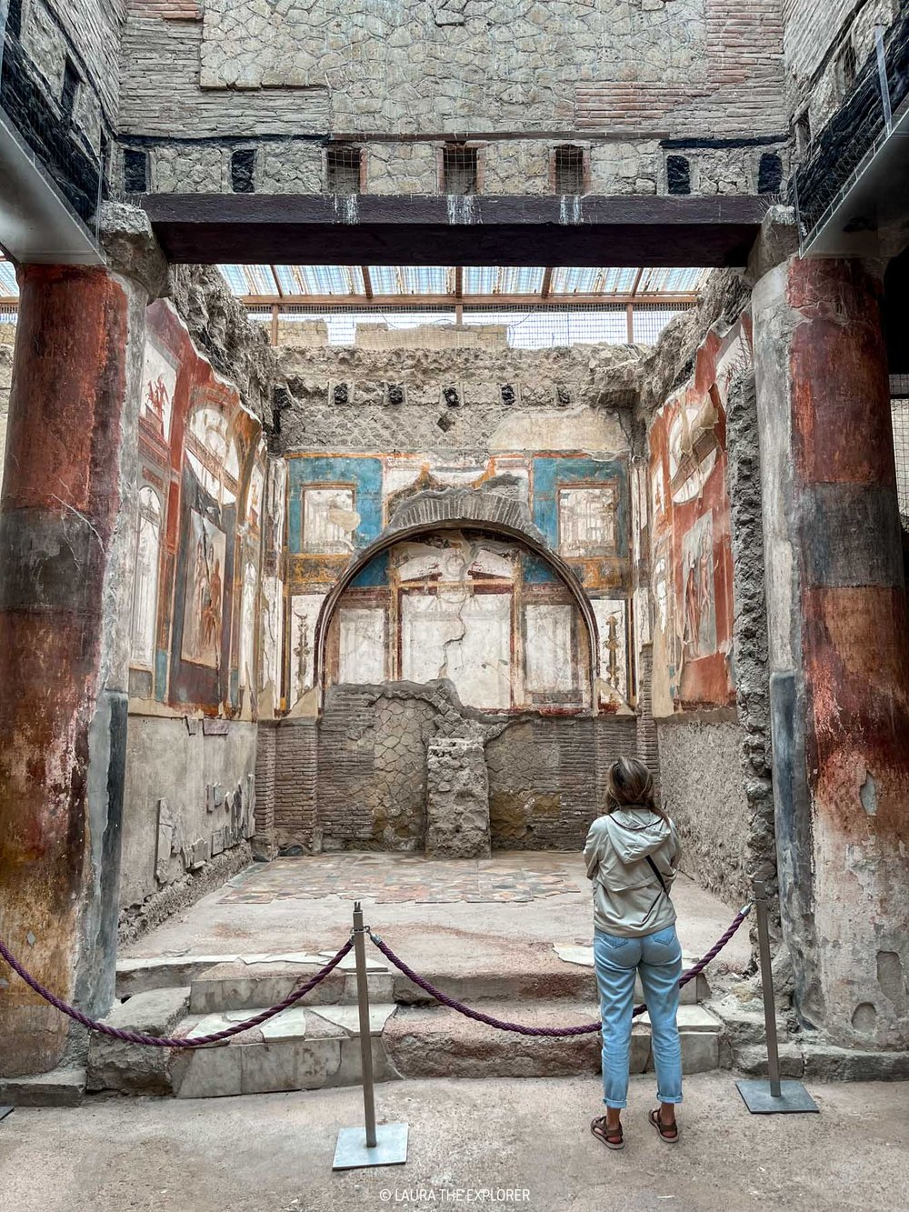 laura the explorer at ercolano